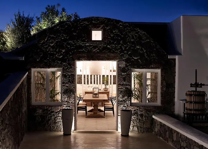 Relaxing & Ambient Santorini 2 Bedrooms Cave Stone Vila