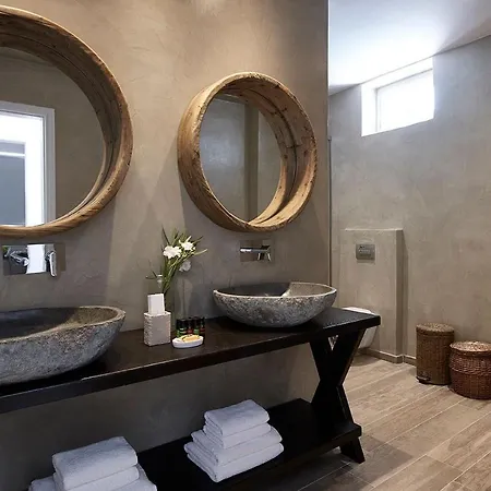Santorini Stone Villa: Cave Retreat With Private Pool And Views Villa *