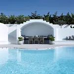 Willa Relaxing & Ambient Santorini 2 Bedrooms Cave Stone