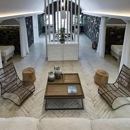 Relaxing & Ambient Santorini 2 Bedrooms Cave Stone Villa *